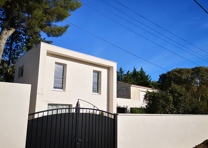 FaçadeCo 34 : revêtement, pose enduit et peinture façade à Cournonsec près de Montpellier & Béziers
